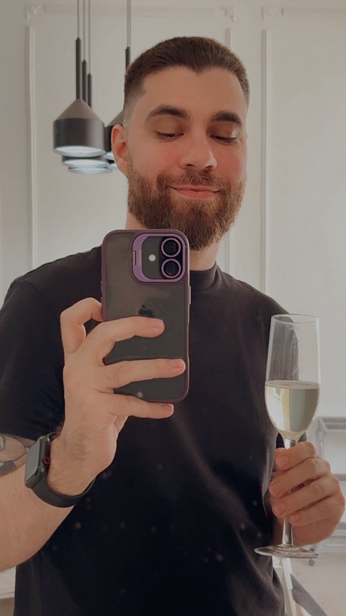 ferstein's tweet image. Oficialmente