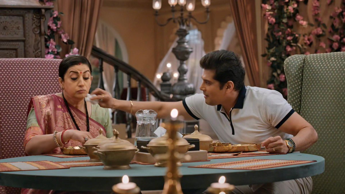 “Swad ke kabhi aasu hote hai kya?”Hote h aur dikh rahe h tumhari aankhon me n I love it!😍
Tikkhu chhe tikkhu!
Tulsi yr 1 hi dil hai kitte bar jitogi? <a href="/smritiirani/">Smriti Z Irani</a> tell me🥹
#TulsiKaMihir
 #KyunkiSaasBhiKabhiBahuThi  #KSBKBT #KSBKBT2 #SmritiIrani #Tulsi #TulsiVirani #Mihir #TuHir