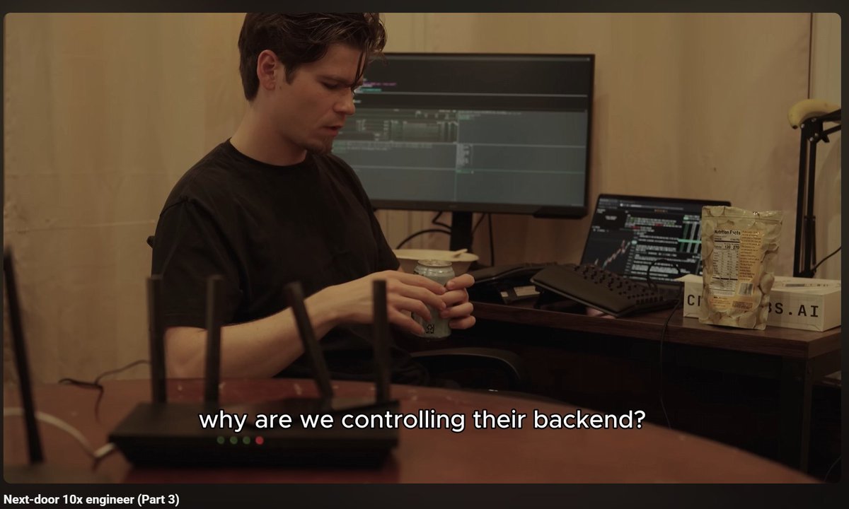 EngineerFiona's tweet image. randomly saw @GodelTerminal in the background