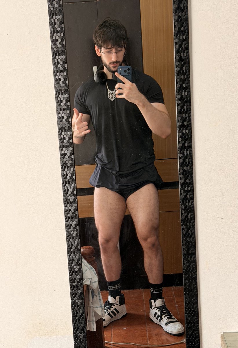 guirealcrr's tweet image. Legdayzin