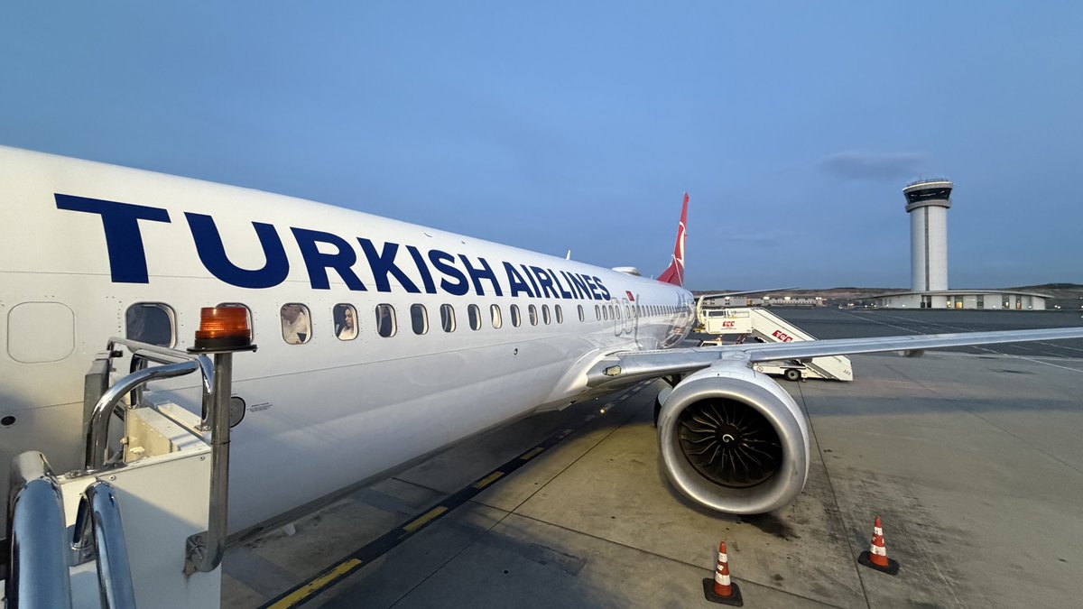 satofishi's tweet image. 136th/137th flight of 2025: Turkish Airlines TK59/TK1371 from Bangkok Suvarnabhumi via İstanbul to Malta Luqa.

This is the 1100th/1101st flight of all time. It is also my 118th departure from the Kingdom of Thailand and 37th arrival to the Republic of Malta. 🇹🇭✈️🇹🇷✈️🇲🇹