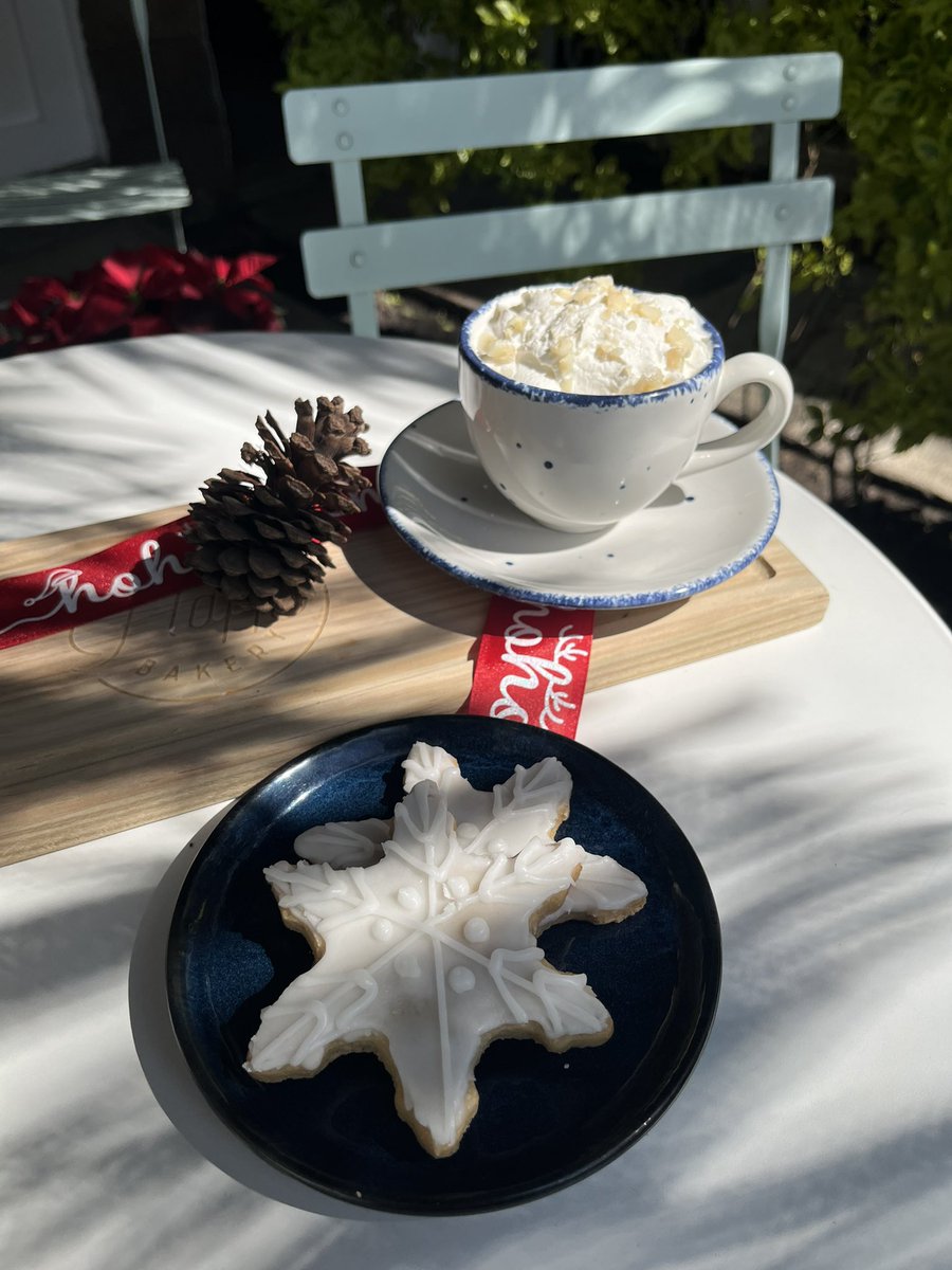 BakeryMexico's tweet image. ❄️❄️❄️LATTE DE MACADAMIA, caliente o helado. 
📍Parroquia 306 @En_laDelValle #navidad #dondeircdmx #coloniadelvallecdmx #delvalle #alcaldiabenitojuarez #epocanavideña #espiritunavideño #cafeteriasbonitascdmx
