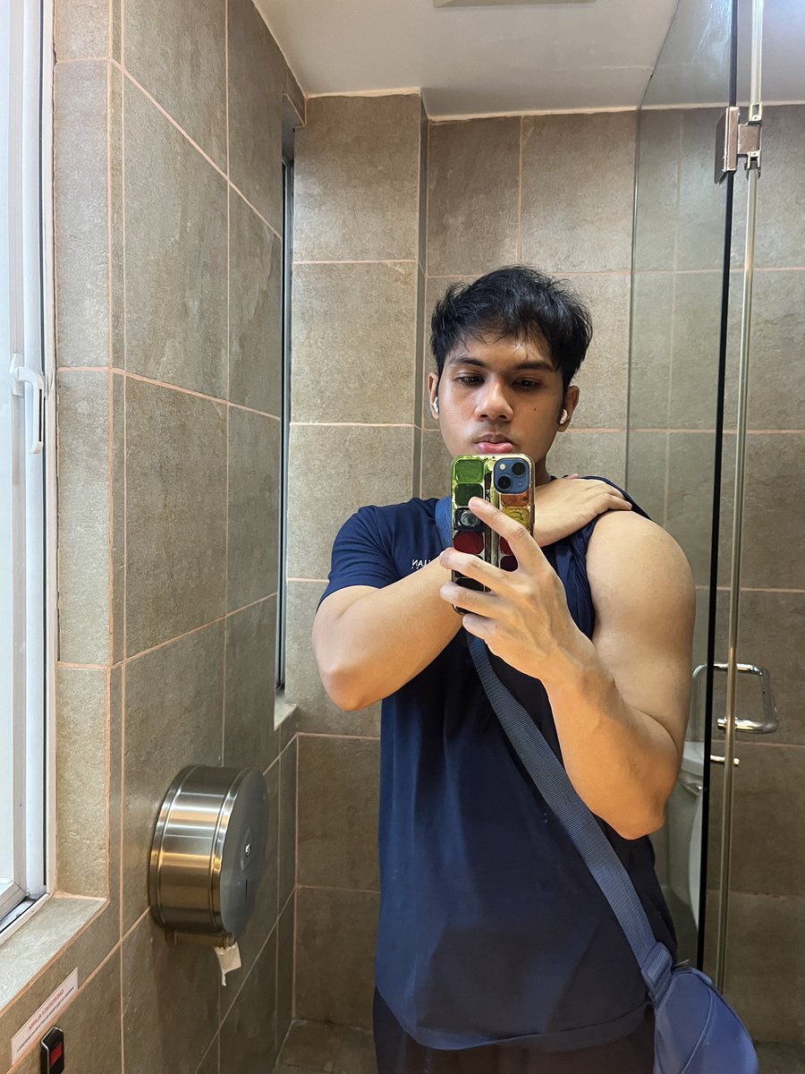 _jachaaa's tweet image. i want brazo de mercedes omfg