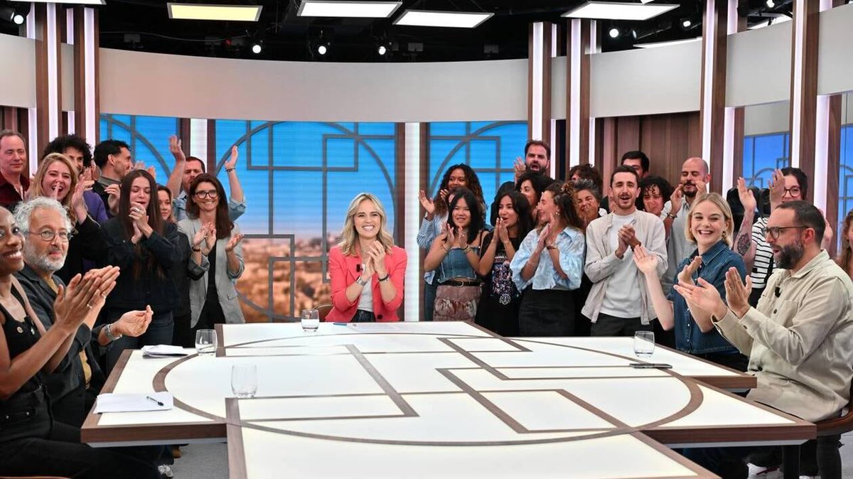 📺📈 #Audiences
Plus personne ne regarde Novo19 en access ! 

Hier, le talk « On a du nouveau  » à 18h25 n'a reuni que... 5000 téléspectateurs soit 0% de PDA, un score extrêmement faible pour le canal 19.