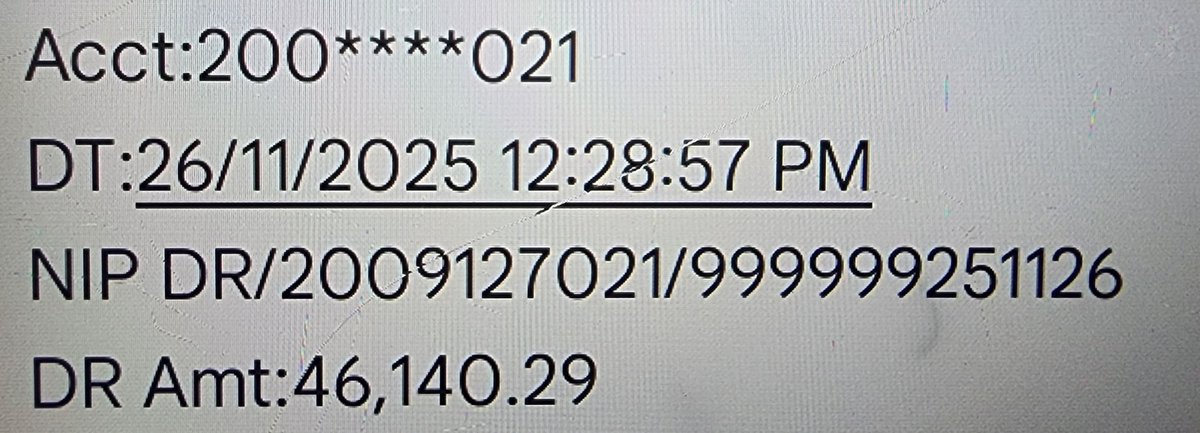 OsamagbeS's tweet photo. @ZenithBank Today at 12:29pm while I was studying , I saw a debit alert from my bank, Zenith debited my account without any explanation, I cant imagine banking when my money isn't safe, why steal my money, please return back my money, this is for my project I was sent to print questionnaire https://t.co/XCO2eL1J12