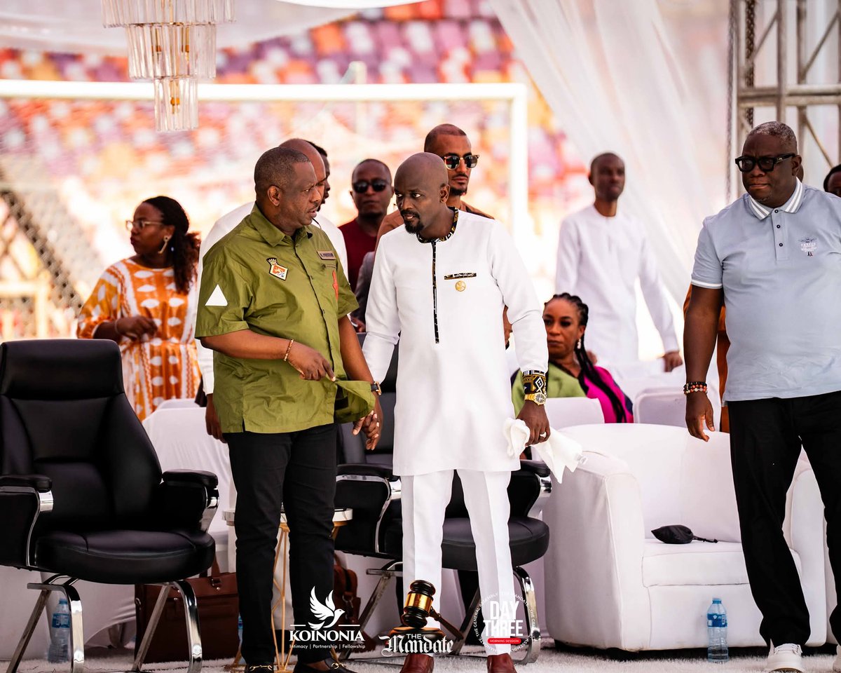 Rev.Julian Kyula and Pastor Poju Oyemade at The general assembly hosted by Apostle Joshua Selman