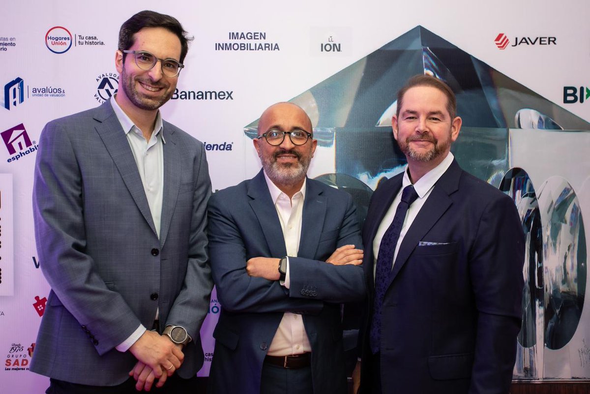 En días pasados, James Cornell, CEO de #Accumin, Marcel Beyer, Head Global de Software y <a href="/JRorozcodelaF/">Jesus Ramon Orozco de la Fuente</a> , Country Manager de México para Accumin, estuvieron presentes en la XXIV edición de los Premios <a href="/HyMdelaCasa/">HyM de la Casa</a> 2025,que organiza <a href="/CentroUrbano/">Centro Urbano</a> , una celebración que reconoce a
