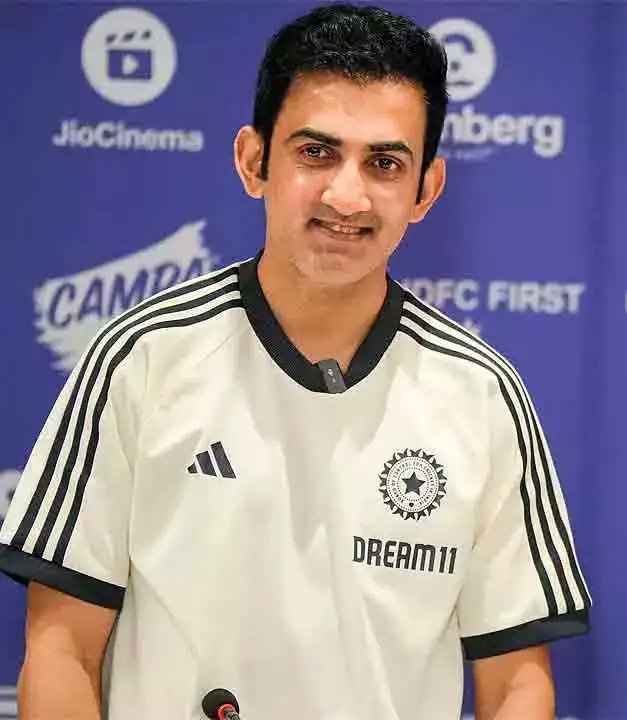 इंडिया घर में न्यूजीलैंड और साउथअफ्रीका से home सीरीज क्रिकेट क्या हार गया ऐसा लग रहा है जैसे देश में भूचाल आ गया हो 
सभी पूर्व खिलाड़ी और so called cricket analyst और यहां तक वो लोग जिन्हें क्रिकेट केवल tv पर ही देखा हो रियल में कभी खेला भी नहीं हो वो भी ट्वीट करके और

#INDvsSA