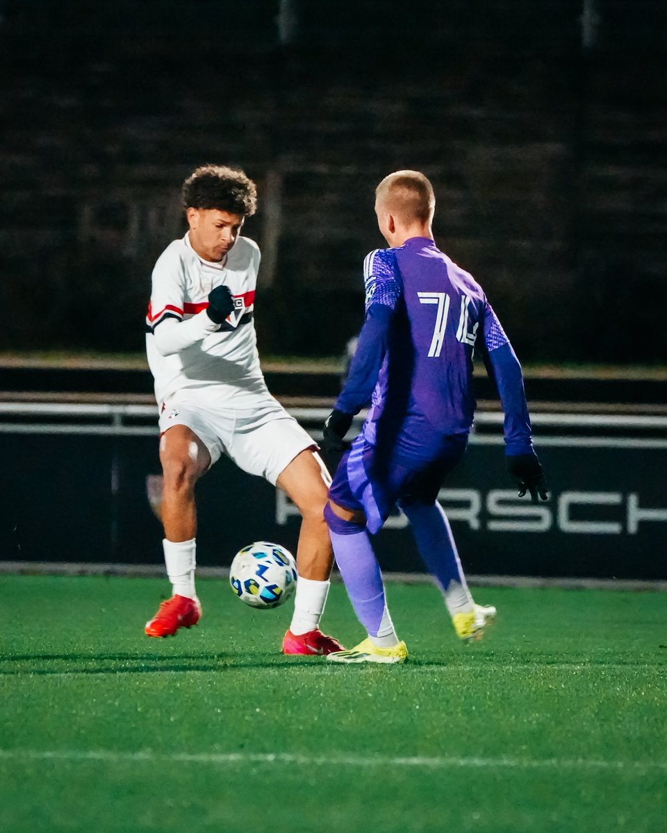 jungundwild's tweet photo. Weiter geht’s beim International Cup!
Im Spiel um Platz drei trifft die #VfBU15 auf Sudeva Delhi FC. Im Endspiel stehen sich der Sao Paulo FC und Orlando City SC gegenüber.

#jungundwild | #VfB https://t.co/UITgcJkYDA