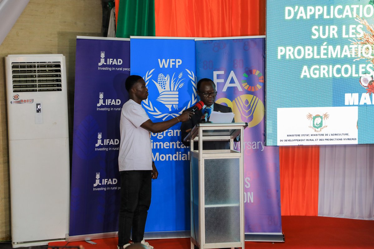 WFP_Cotedivoire's tweet photo. 👏 Clap de fin !
C’est #MainDansLaMain que le PAM, la FAO, le FIDA et le Gouvernement de Côte d’Ivoire ont clôturé la 45ᵉ #JMA.
Le PAM continuera à promouvoir la digitalisation comme levier de productivité et de résilience pour les communautés ivoiriennes 🇨🇮. https://t.co/6wnYKJKqlM