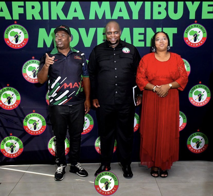 zizipho50's tweet image. Aiboo Sgaxa 😳😳🚨🚨🚨Kanti Bab Floyd ubenzani aba Deputy… is it the end of the stokvel??