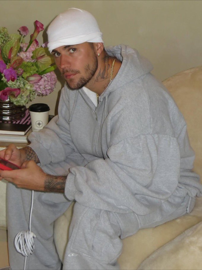 LemonadeBeystin's tweet image. Type of man that’s hard to get over I fear. Just stupid fine, damn