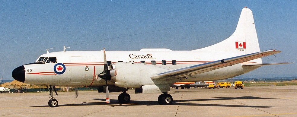 TriSvcsVet's tweet image. Here is a Pic of me on sitting the right. I was TOP STUDENT! Three instructors, two students. LOL! Good times.