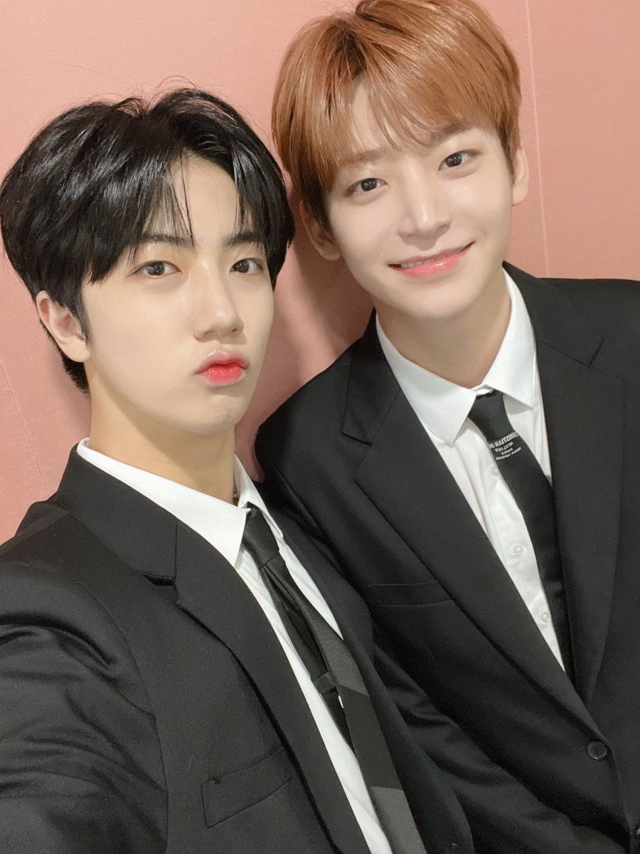 [BREAKING] gay korean billionaires, koo jungmo and ham wonjin, marry with a combined net worth of $900 BILLION, this makes them the richest couple alive.