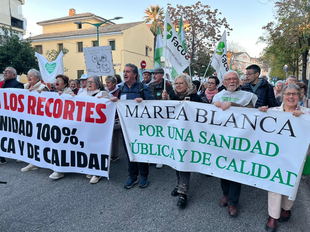 FACUA's tweet image. FACUA Andalucía apoya y se suma a la manifestación en defensa de la Iniciativa Legislativa Popular (ILP) por la sanidad pública, una propuesta respaldada por más de 57.000 firmas de andaluces.
