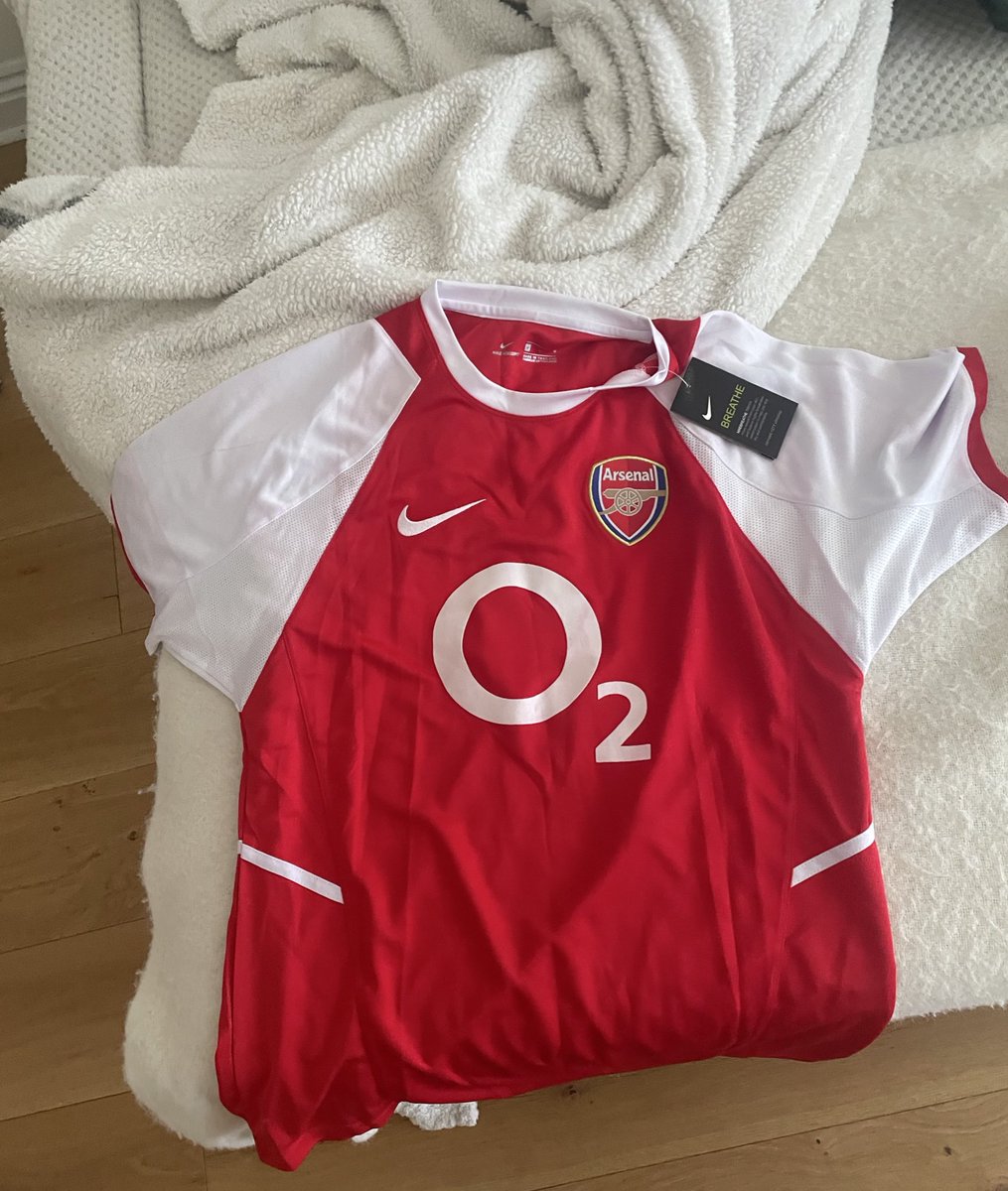 ReidTheGame's tweet image. Found this in a charity shop this morning for just £18!