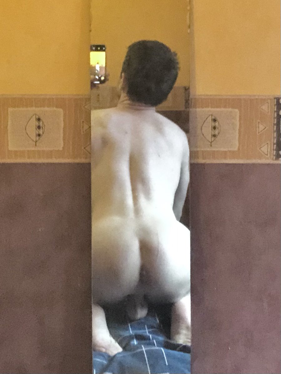 Montre moi ta queue 😈😉 #happyhumpday