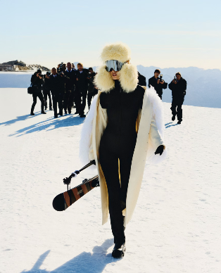 ComplexStyle's tweet image. Nike and Jacquemus just dropped a Ski collection, and it&apos;s perfect