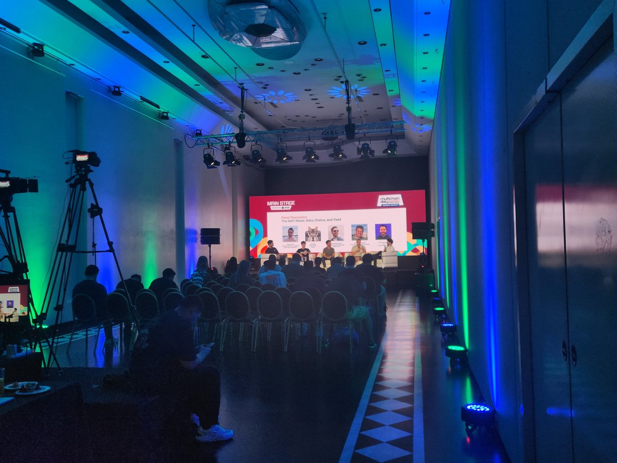 Darviridis's tweet image. Multichain Day | #Devconnect 2025
I was very glad to meet so many different projects and networks at an event that brings together everyone from the crypto world. Thank you for the friendly atmosphere!
@wrappedxyz @PythNetwork @auroraisnear @Aptos