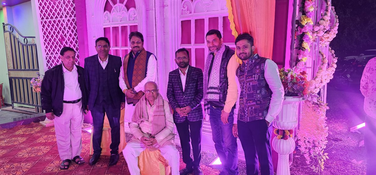 vaibhavpawarmp's tweet image. आज बरघाट नगर में प्रतिष्ठित व्यापारी श्री बाबूलाल अग्रवाल जी की सौपौत्री व श्री निखिलेश अग्रवाल जी की सुपुत्री सौ.कां जिज्ञासा क़े विवाह के पूर्व आयोजित स्नेह भोज में सम्मिलित होकर परिवार जनों को शुभकामनायें प्रेषित कीं।
