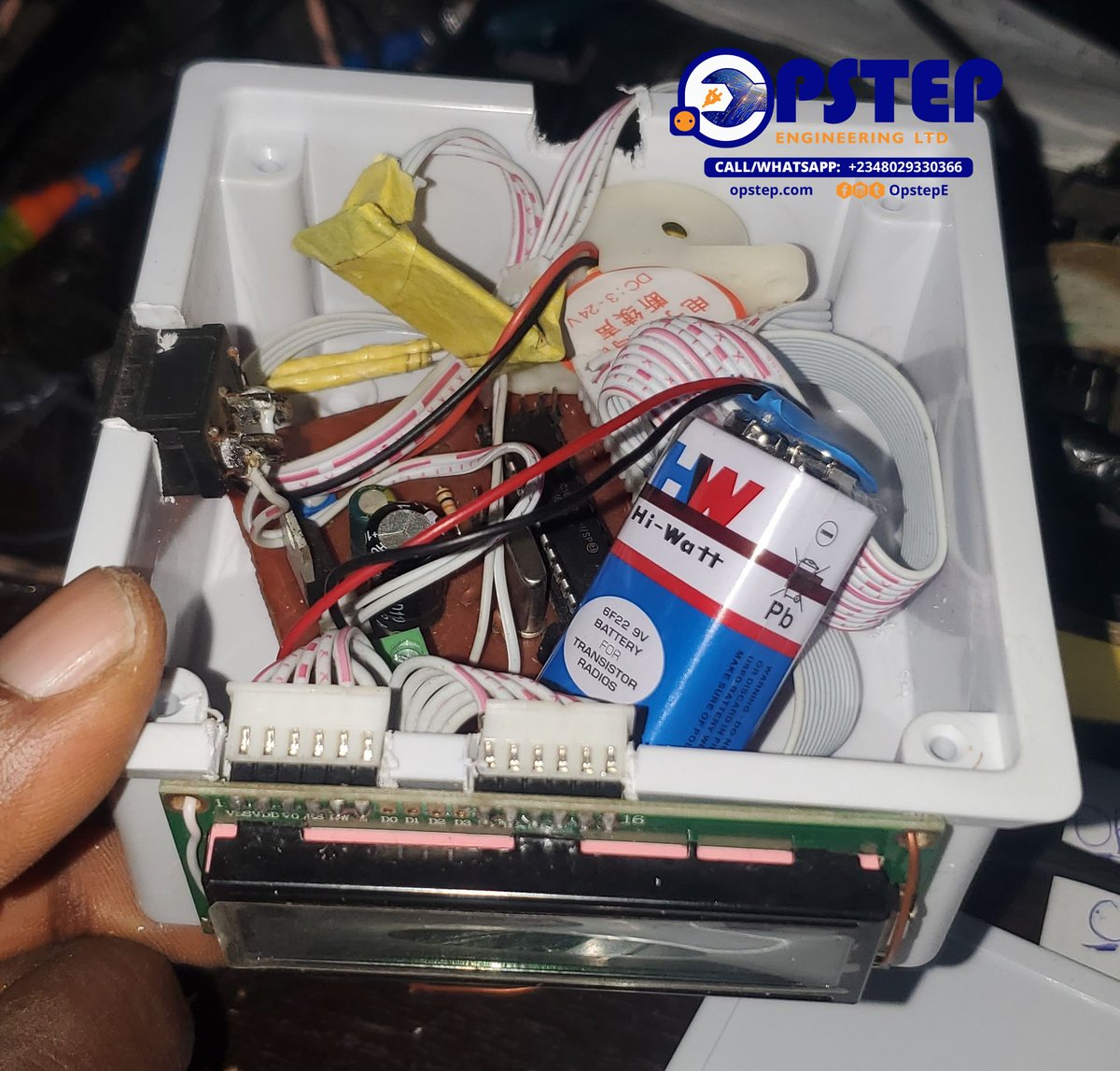 OpstepE's tweet image. This system measures freezer’s internal temperature, If it exceeds a predefined threshold, a buzzer is activated, alerting u 2a potential problem

#ElectronicsTraining #embeddedsystemstems #nigeria #embeddedengineer #ElectronicsAndEmbeddedSystems #microcontroller #embeddedsystems