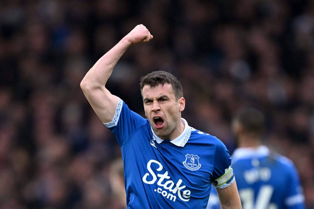 The1878s's tweet image. 🎉  Win An Exclusive Finch Farm Experience And Meet Seamus Coleman! 🎉

🤝 Open to a maximum of one winner and two guests
🍳 Breakfast and meet and greet with Everton Ambassadors
👀 Watch part of the first team training session and learn what happens day-to-day behind the…