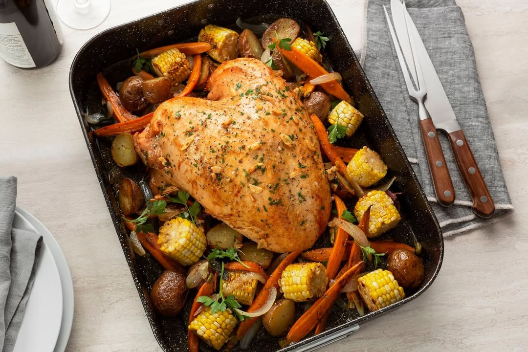 CommissaryShep's tweet image. @shadybrookfarms | Baste, sip, and let the magic happen. Ready to impress your guests with this One Pot Smoked Turkey? 🔥🍗

@YourCommissary
.
.
#ShadyBrookFarms #TurkeyRecipes #TryTurkey#thecommissaryshopper #commissaryshopper #militaryfamilies #milspouse #milspouseblogger