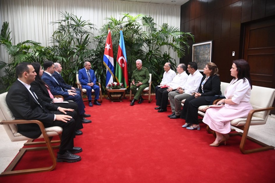 Yeni Azərbaycan Partiyasının nümayəndə heyəti Kubaya səfər edib

azertag.az/xeber/yeni_aze…