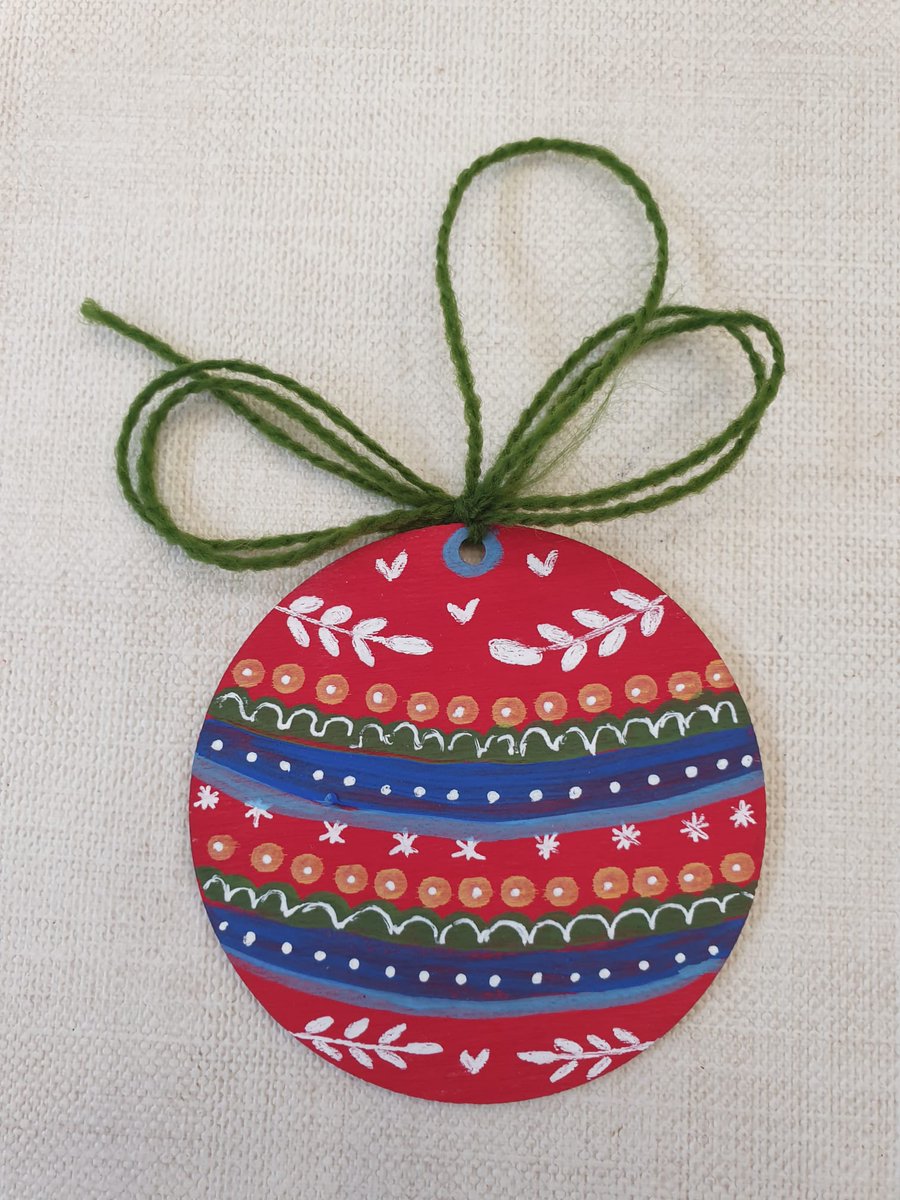 An afternoon of creativity as residents designed their own beautiful baubles for the festive season