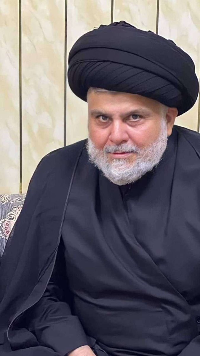 لا تحاول أن تجادلني في شخص تراه بعينك وأراهُ بقلبي 🤍.