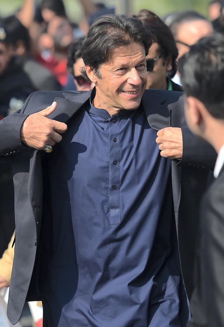 ferihabaloch5's tweet photo. Where is our leader??
Where is our skipper?
Where is he?

Show us his one glimpse please
@SohailAfridiISF 
@OfficialDGISPR 
@Aleema_KhanPK 

#WHEREISIMRANKHAN https://t.co/Lfuqiyl2tf