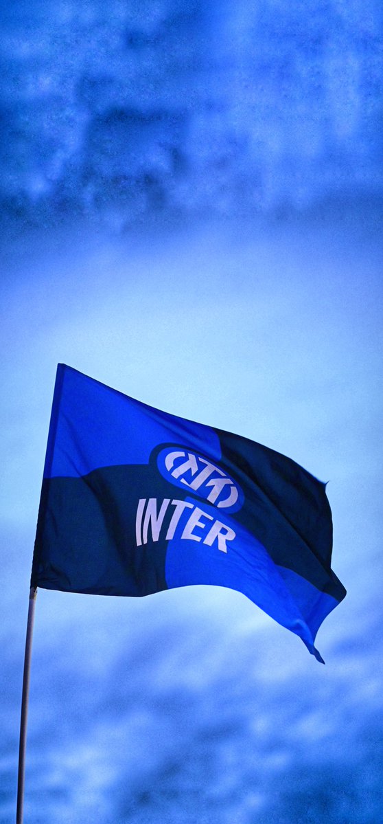 WallpapersRoom's tweet image. ⁴ᴷ Inter Milan Flag 💙

#InterMilan #Inter