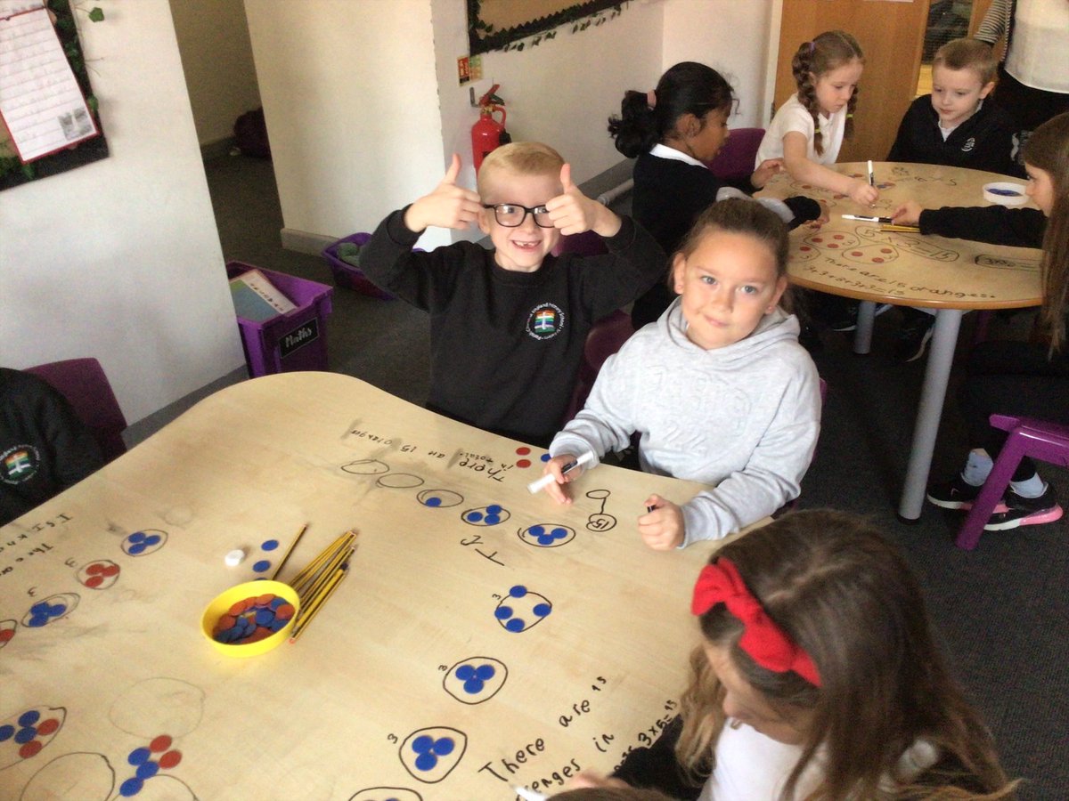 MrMolyneux's tweet image. Year 2 were fantastic mathematicians today as they began to discover different ways to represent equal groups and how this is shown in multiplication. ✖️🔴🔵 #ParishMathematicians @parishschool1