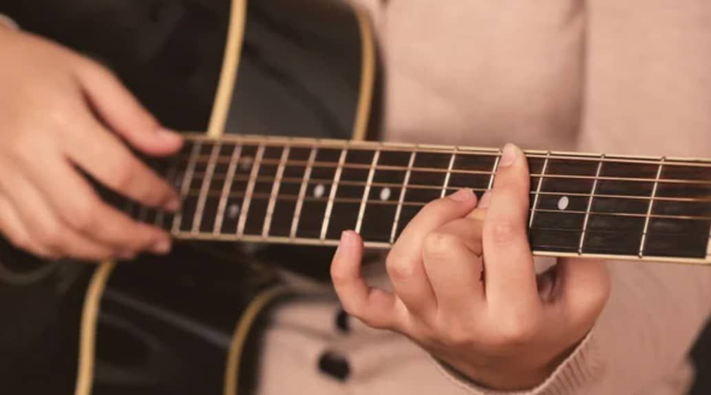 teds_list's tweet image. While you’re busy strumming and feeling the rhythm, you may wonder “how often should you change guitar strings”?  #guitargeek #guitaristlife rfr.bz/t588b58