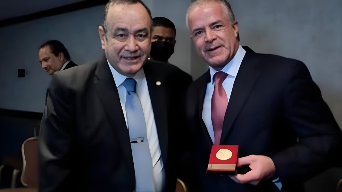 EObservadorGT's tweet image. 📌#NotaDeCoyuntura Petrolero mexicano con fuertes nexos con Alejandro Giammattei, imputado en caso de crimen organizado 🧵1/3  

🔗 goo.su/GromFzk