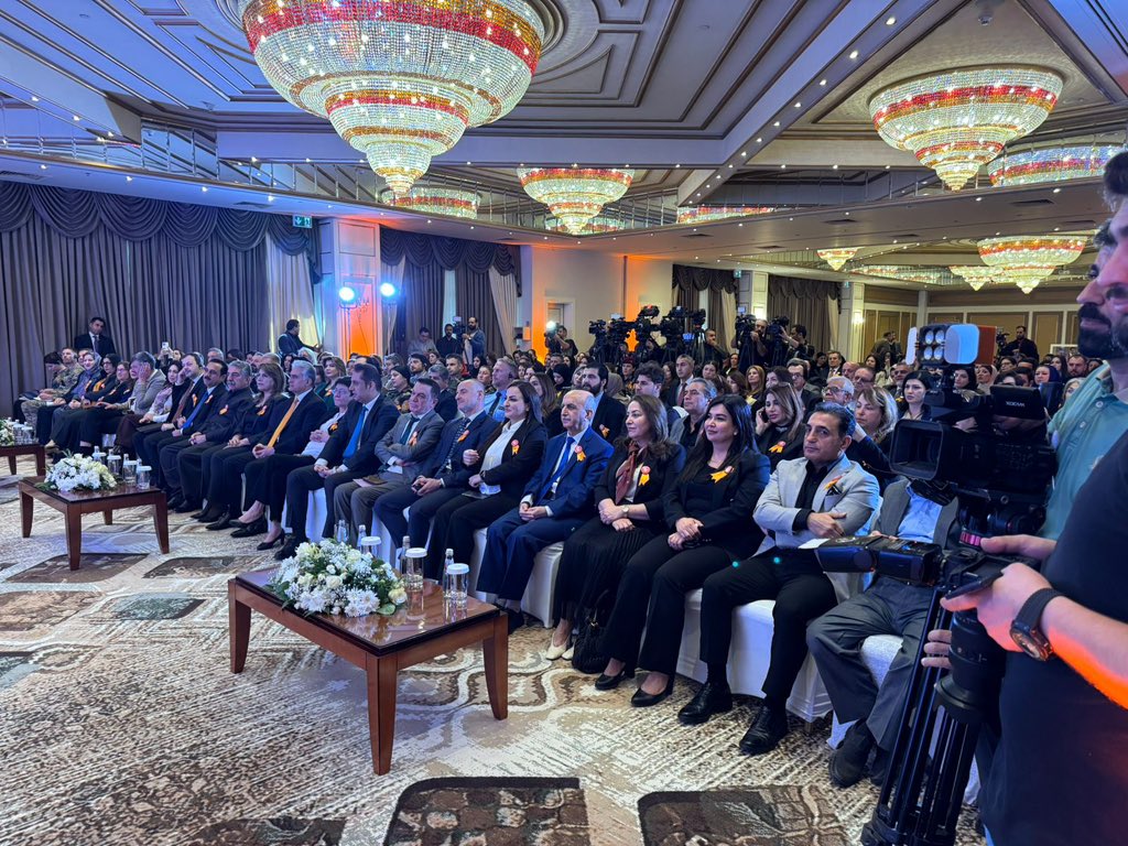 UNFPAIraq's tweet photo. #Erbil came together during the launch of the #16Days campaign with one voice:

����🏻👇🏻👇🏻

Every woman deserves safety, every girl deserves a future without fear.

Here are some moments from the event. 🧡 https://t.co/STSbEedHy6