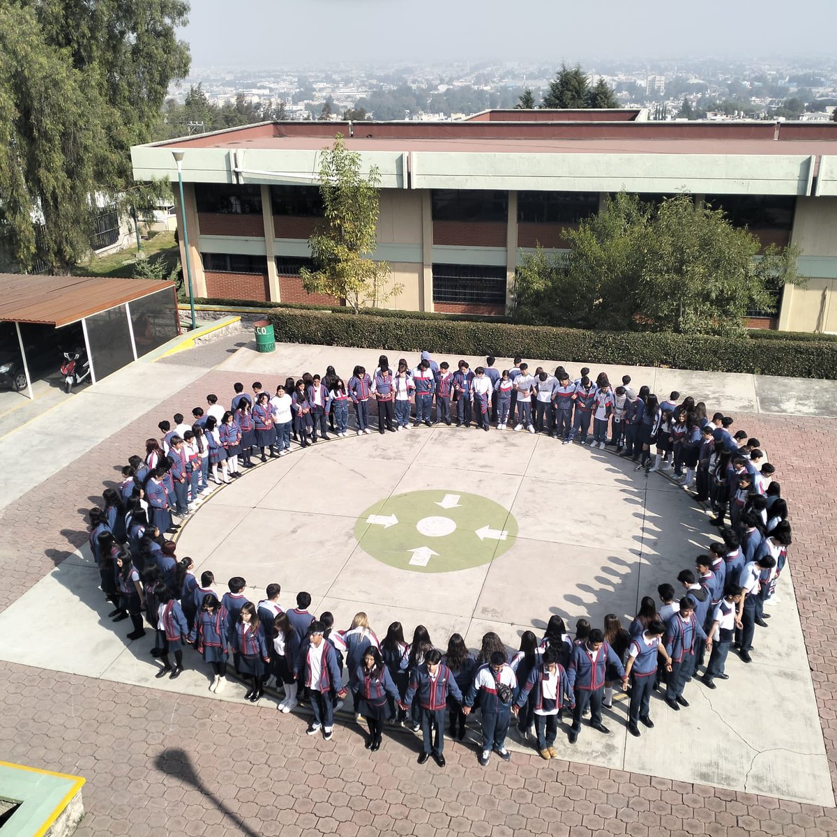CecytemCoacalc0's tweet image. Los estudiantes del  @CecytemCoacalc0 representan un “Mosaico Nacional por La Paz y en Contra de las Adicciones” con un emotivo mensaje a sus compañeros y comunidad educativa.
#orgullosamentececytemcoacalco
@somoscecytem 
@SeducEdoMex 
@joelcruzcansec
