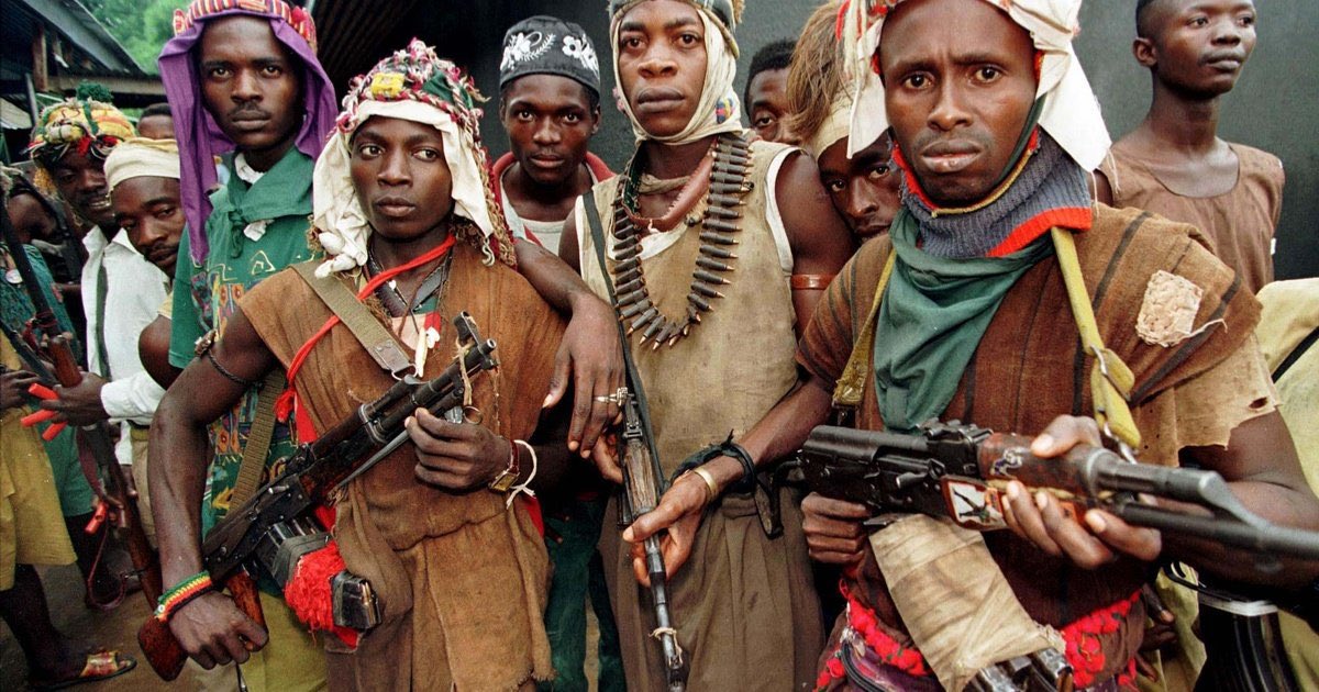 TrendingEx's tweet image. Story: Villagers kidnapped some bandits in Katsina and got paid.

Some notorious bandits attacked their own home town in Sabun Binin, Katsina, took 30 hostages into the bushes and demanded ₦100M each.

Unfortunately, villagers recognized them and reported to the vigilantes who…