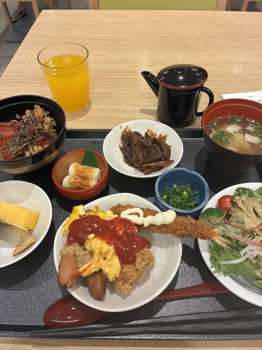 psyborg1017's tweet photo. やっと来れたぞ！ドーミーイン豊橋！！
夜鳴きそばが細麺なのにびっくり！
#ドーミーイン #豊橋 #サウナ #ドミニスタ https://t.co/MZWRaBjLBD