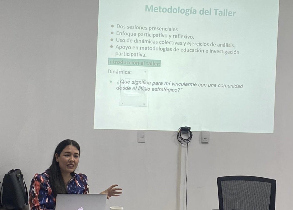 IniSinaloa's tweet image. Ayer @marleonfontes impartió en la Clínica Jurídica de #DDHH y Litigio Estratégico un nuevo modulo donde se exploraron desde las ciencias sociales casos de éxito en intervenciones comunitarias. Esta clínica es organizada por @PertenecesAC, el @InstitutodePro e @IniSinaloa