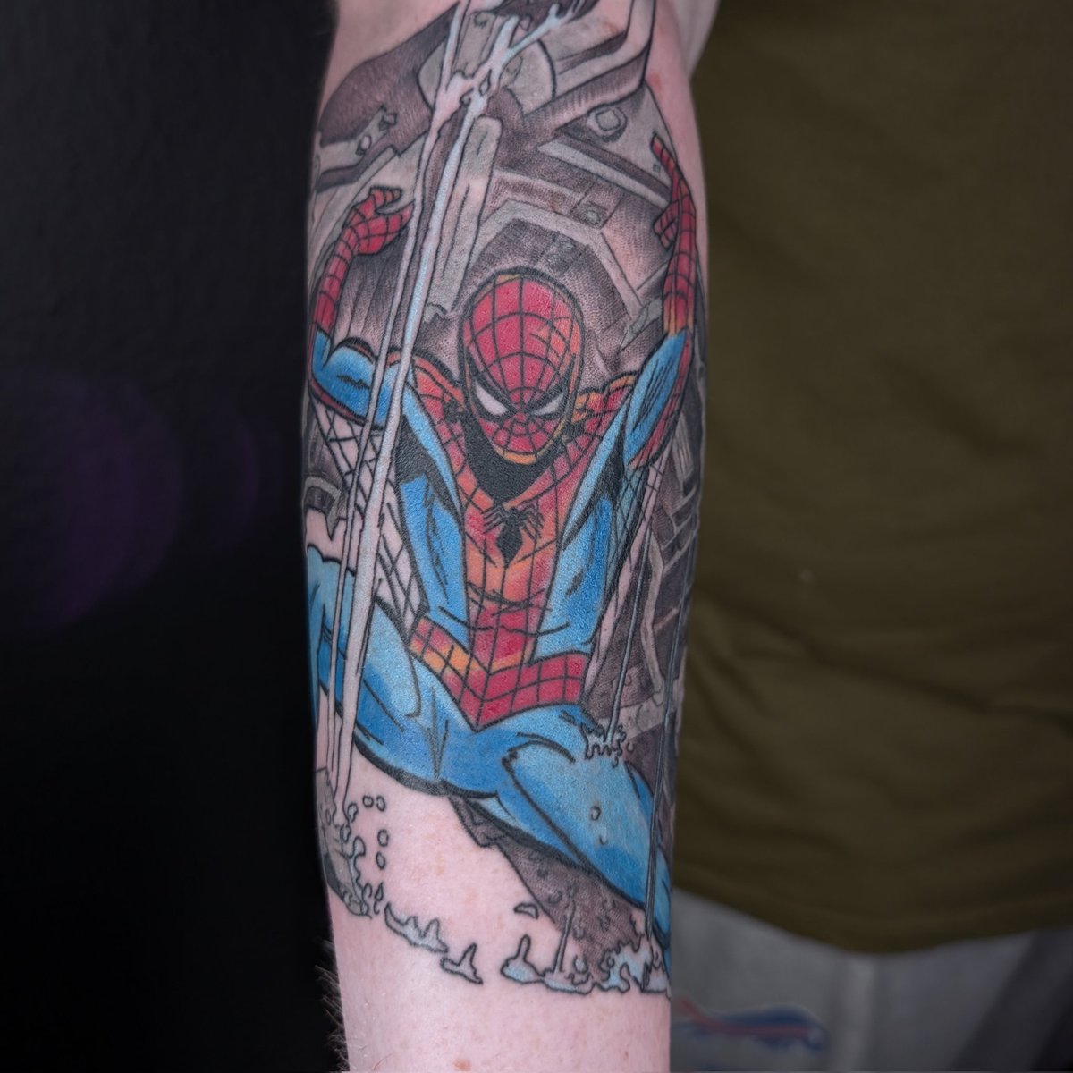 EmbiggenedFan's tweet image. I thought it would be fun to show off my tattoo sleeve of comic characters so far! I'll be adding Ms. Marvel this week, too, which im very excited about.

Each tattoo was done by Yokaia. Tattoo on instagram- give them a look!