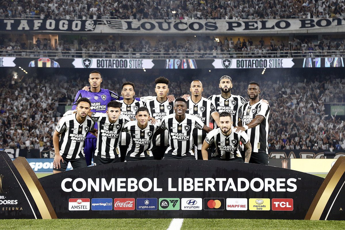 Posso dizer que, se esse time tivesse permanecido até 2025, estaríamos na briga pelo Brasileirão. Eu sei das circunstâncias, mas isso aqui foi apelação.

Libertadores: 3 derrotas
Brasileirão: 5 derrotas