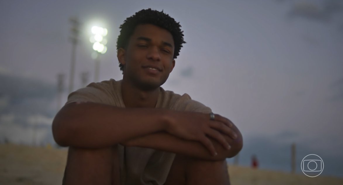 joycemcsantos's tweet image. “você falava rápido, comia rápido, vivia correndo. mas tinha uma coisa que você tinha medo: praia. chegava nem perto da água”
“e hoje nadar é meu esporte favorito”
“na praia ou piscina?”
“piscina”
“isso explica muita coisa, o mar a gente não controla”

SÓ LAPADA ‼️
#DonaDeMim