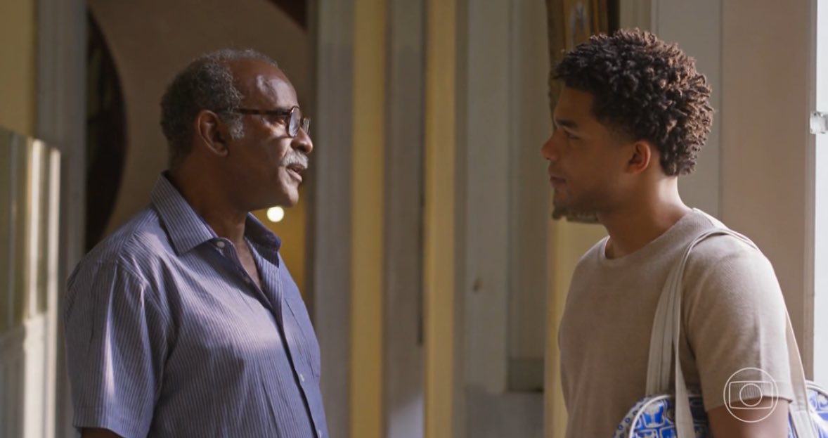 joycemcsantos's tweet image. “você falava rápido, comia rápido, vivia correndo. mas tinha uma coisa que você tinha medo: praia. chegava nem perto da água”
“e hoje nadar é meu esporte favorito”
“na praia ou piscina?”
“piscina”
“isso explica muita coisa, o mar a gente não controla”

SÓ LAPADA ‼️
#DonaDeMim