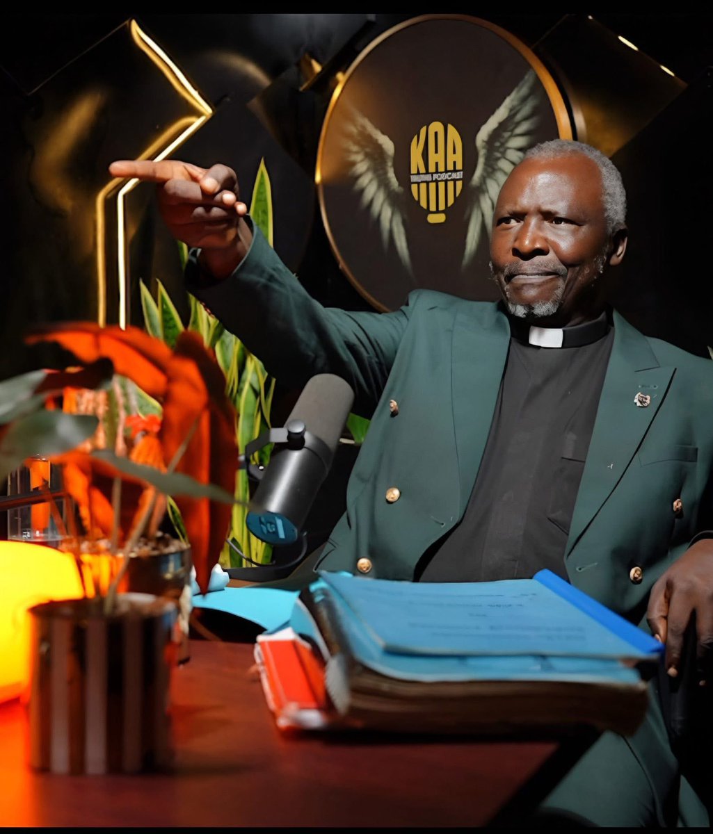 DrCroc28's tweet image. Reverend Ezekiel DACHOMO has gone insane, but after losing 5 of your children to Fulani Islamic terrorist in the Plateau in one night, you wont remain sane. 

After you pulled a broken knife 🔪 stocked in the heart of your mother, you won’t remain sane.

After you buried 5000…