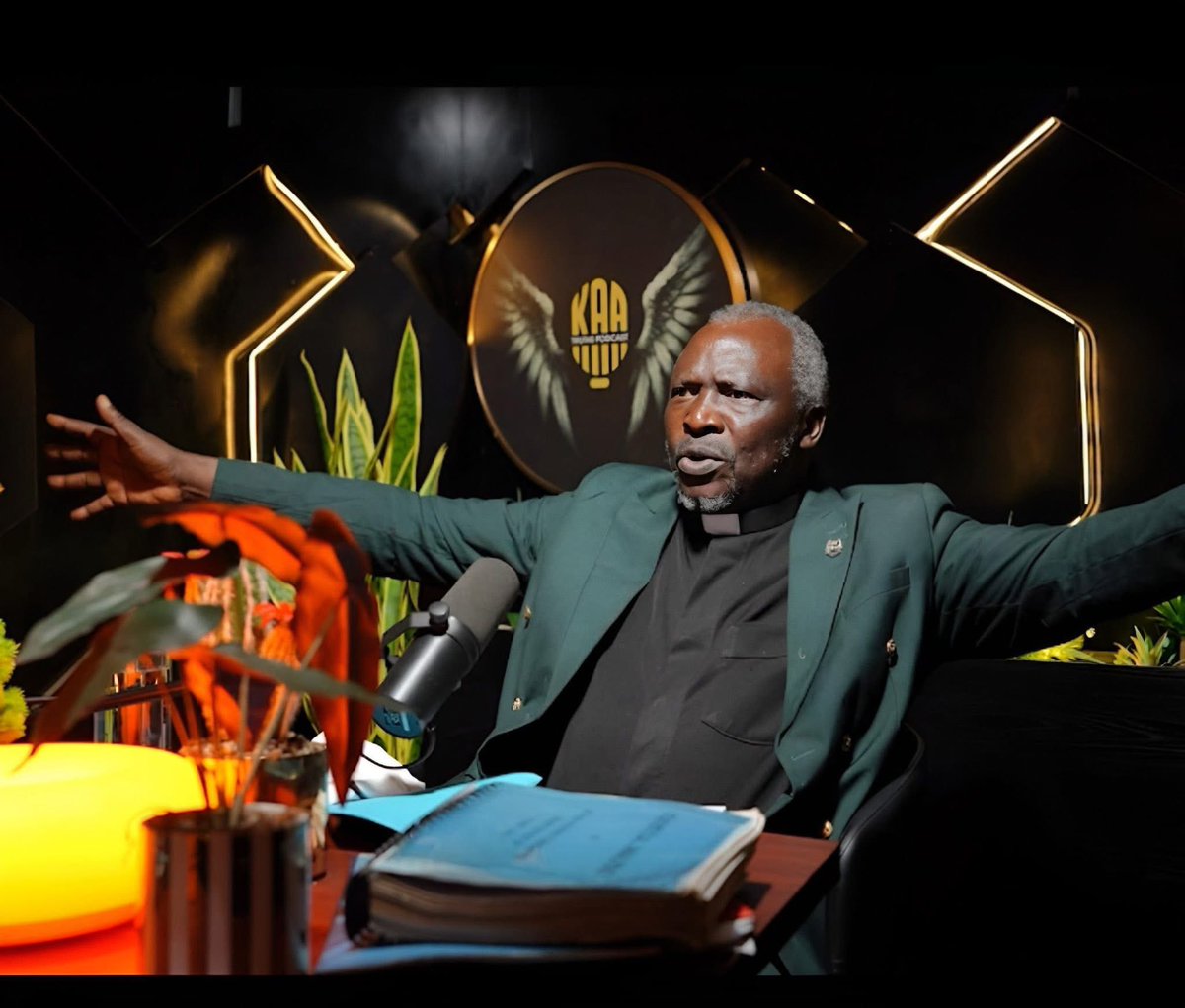 DrCroc28's tweet image. Reverend Ezekiel DACHOMO has gone insane, but after losing 5 of your children to Fulani Islamic terrorist in the Plateau in one night, you wont remain sane. 

After you pulled a broken knife 🔪 stocked in the heart of your mother, you won’t remain sane.

After you buried 5000…