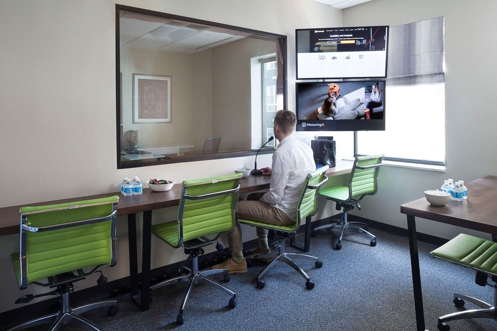 MeasuringU's tweet image. Building a dedicated #usability lab involves more than a mirror and computer. Don’t skimp on furniture, sound proofing, curtains, and a place for participants and observers. measuringu.com/build-usabilit…