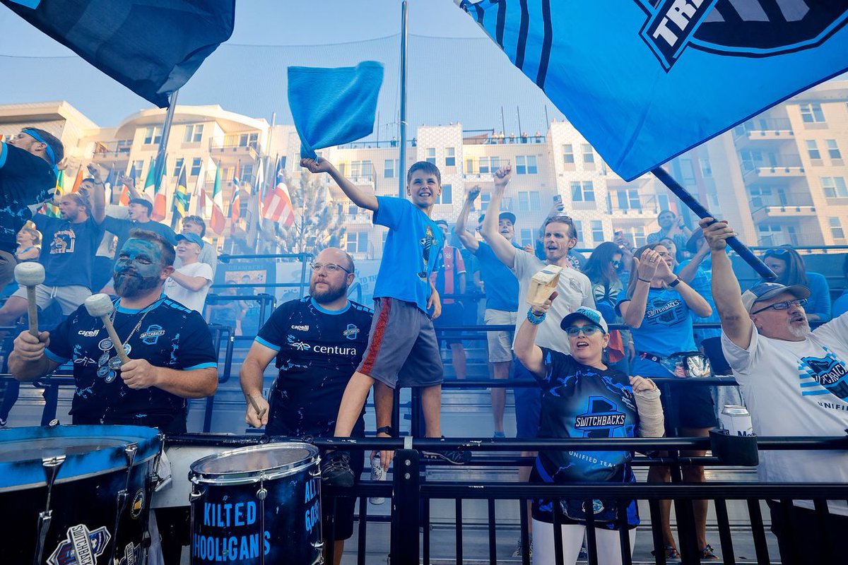 SwitchbacksFC's tweet image. Forever thankful for our fans 💙🖤

#coloradosprings #switchbacksfc