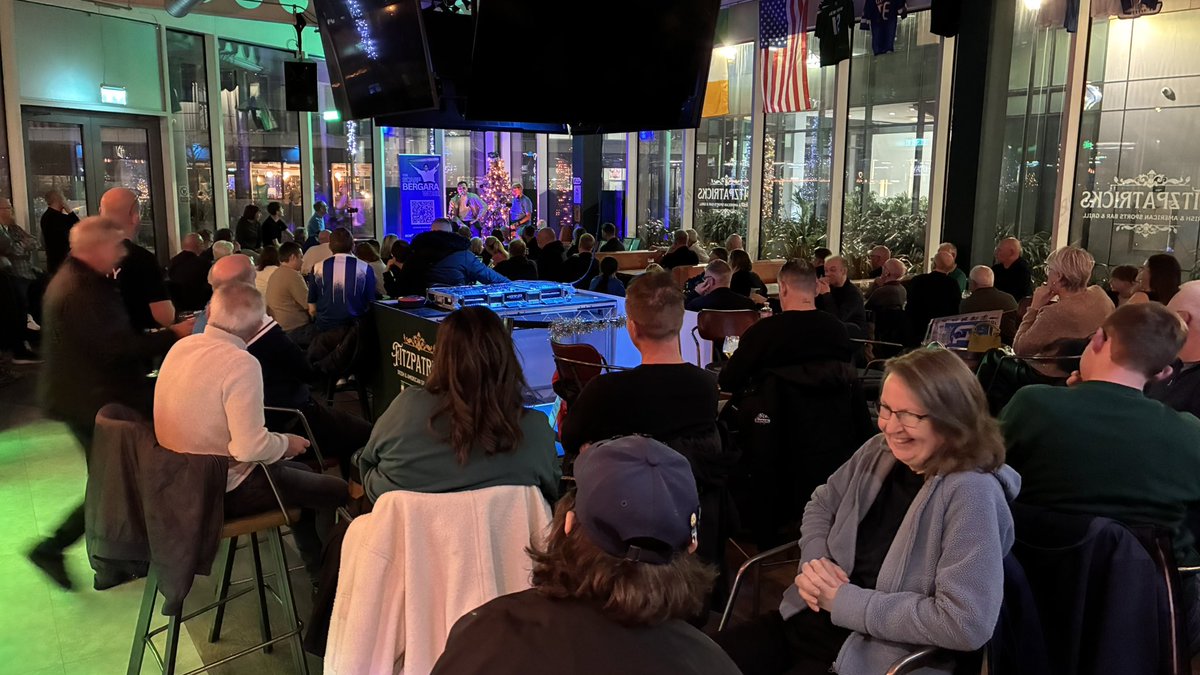 The Scarf Bergara Wore Podcast tweet media