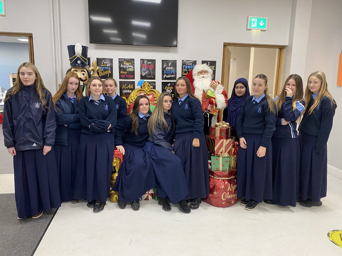 ASM_Limerick's tweet image. Earlier this week, some of #ASM&apos;s LCA students enjoyed an exciting visit to Moyross Youth Academy. They explored the state-of-the-art facilities and discovered the hands-on programmes available in precision engineering, construction, and bike maintenance! #Careers #Guidance